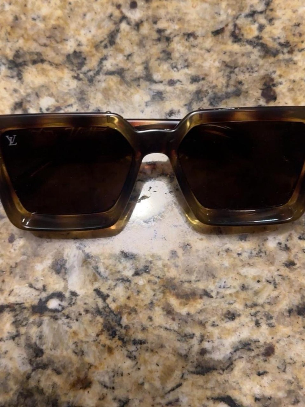 Louis Vuitton Olive Tortoise Square Frame Sunglasses